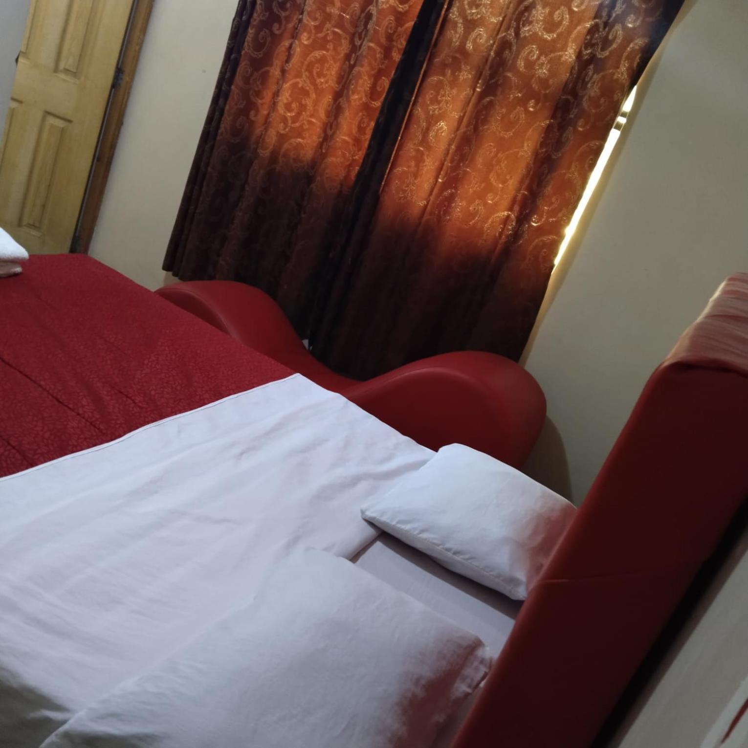 Guest house Jara Lima